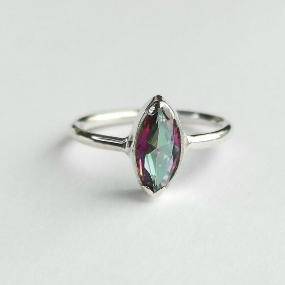 HOST PICK! Sterling Silver Mystic Topaz Ring sz 6 🆕 - Picture 2 of 8